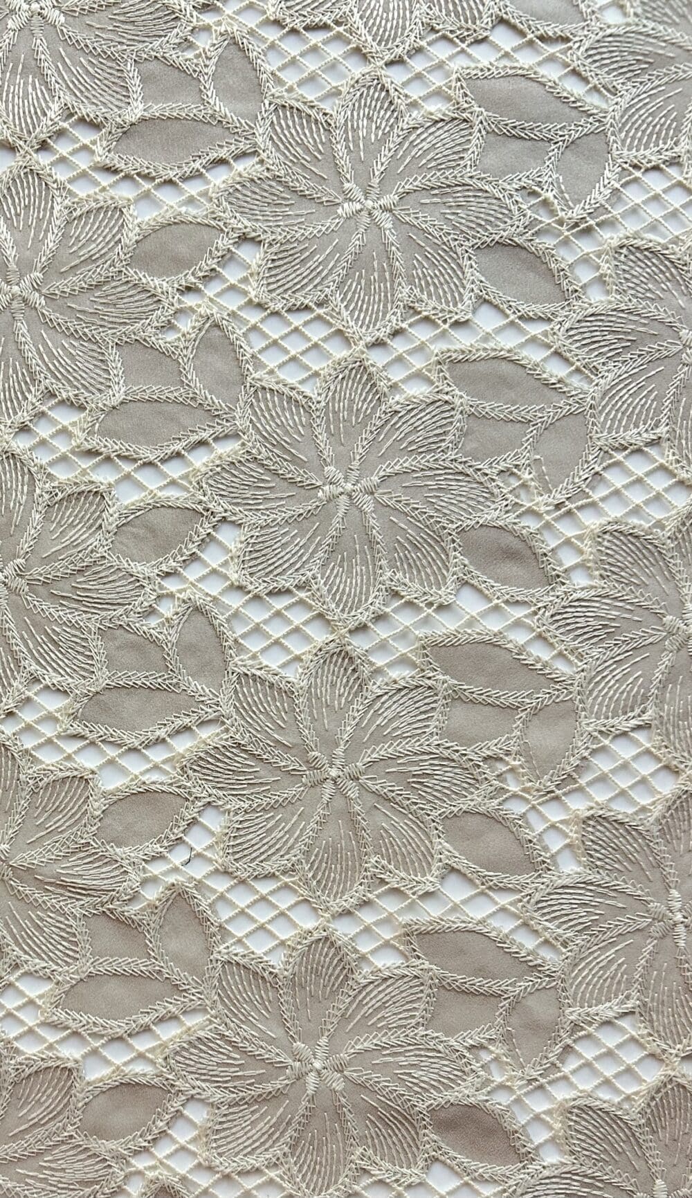 Crepe Embroidery - Image 4