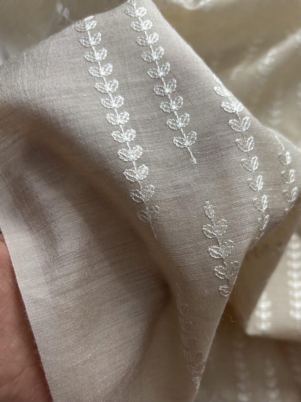 Silk Munga Embroidery - Image 2